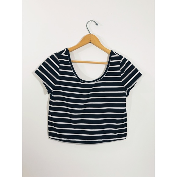 Mossimo • Striped Scoop Neck Crop Top • Large - Picture 5 of 6